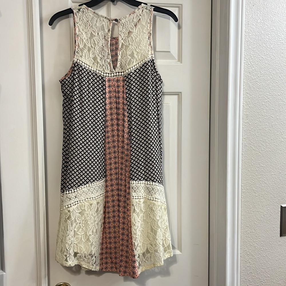 Womens dress.  EUC. Smoke free home work 2x.    Size S - Picture 3 of 6